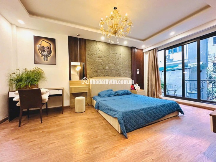 THẠCH BÀN – NHÀ DÂN XÂY 42M2 × 5 TẦNG – Ô TÔ ĐỖ CỬA – NHỈNH 8 TỶ