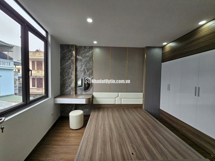 SIÊU PHẨM LONG BIÊN – 6 TẦNG THANG MÁY – LÔ GÓC – Ô TÔ VÀO NHÀ – NHỈNH 9 TỶ