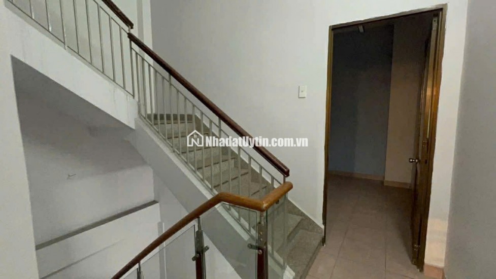 ĐỘC QUYỀN: CHO THUÊ NHÀ 39 TRẦN KHÁNH DƯ, TÂN ĐỊNH, QUẬN 1. DT 100M 3 LẦU. LH:0937133343.