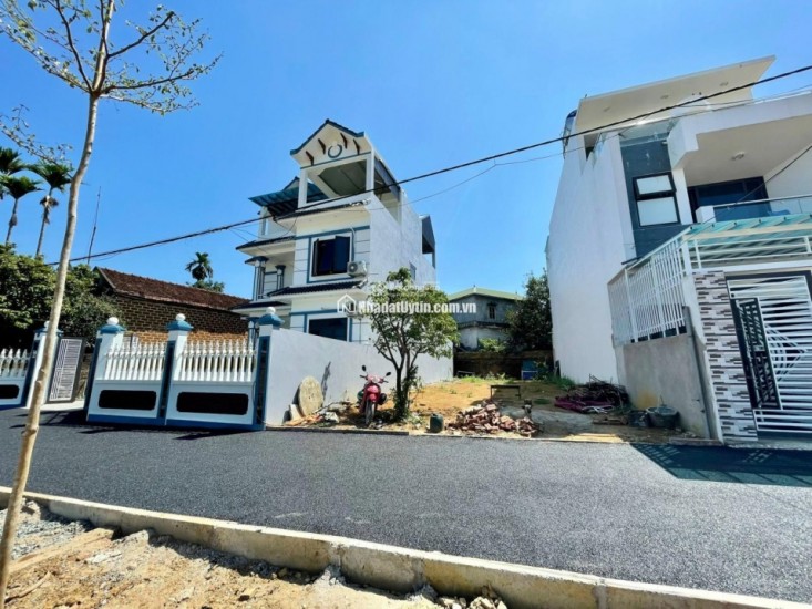 Chính chủ cần tiền trả nợ, bán gấp lô đất 110m full thổ cư sát ĐH FPT và ĐHQG.