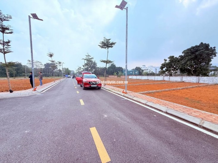 Đất Hòa Lạc giờ không còn là câu chuyện 'có nên mua không' mà là 'mua đoạn nào để còn biên'. Lô gần ĐHQG khu CNC, gần trục lớn, pháp lý rõ. Ai cần