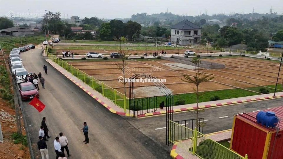 Chính chủ cần bán lô đất tại Hòa Lạc cách Quốc lộ 21 300m diện tích 100m2 mặt tiền 6m Giá Siêu Rẻ