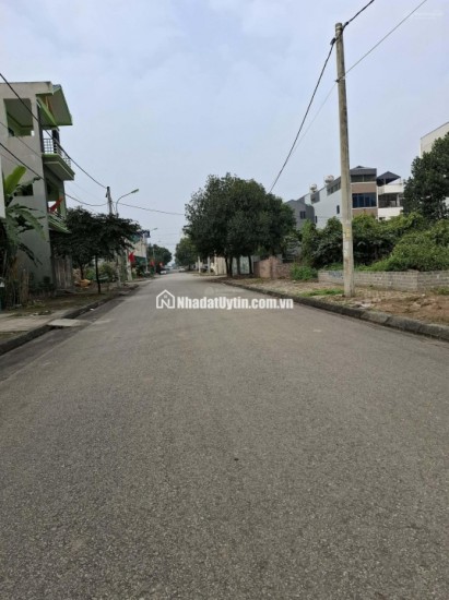 Bán lô đất 100m2 ngay ngã tư quốc lộ 21 đại lộ thăng long, cạnh ĐH Quốc Gia, khu CN Cao Hòa Lạc