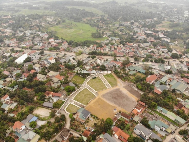 Chính chủ cần bán lô ngoại giao - trục chính rộng 10m - gần đại học QGHN, CNC - sẵn sổ, full thổ cư