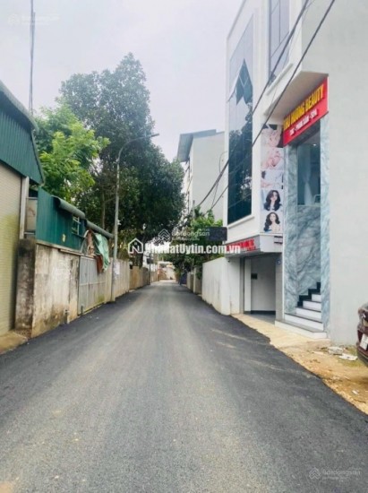 Chính chủ cần tiền trả nợ, bán gấp lô đất 110m full thổ cư sát ĐH FPT và ĐHQG.