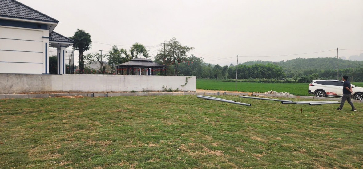 Lô Đất Full Thổ Cư Chỉ Hơn 300TR - Ngay Trung Tâm Ba Hàng Đồi - Sẵn Sổ