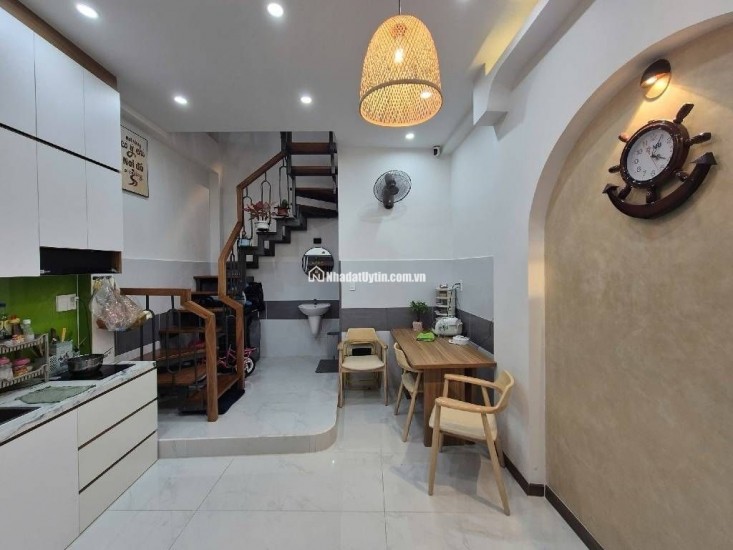 3 TẦNG - AN NINH - HẺM 4M - CHỈ HƠN 4 TỶ- P. VƯỜN LÀI