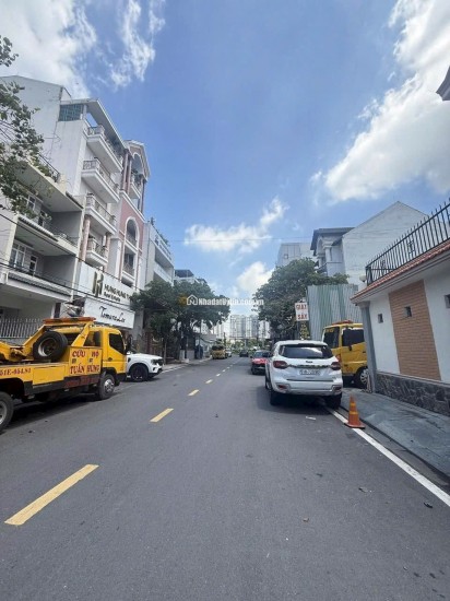 ban nguyen Toà nhà 7 tầng làm VP MT Xuân Thuỷ, Phường Thảo Điền, Quận 2.