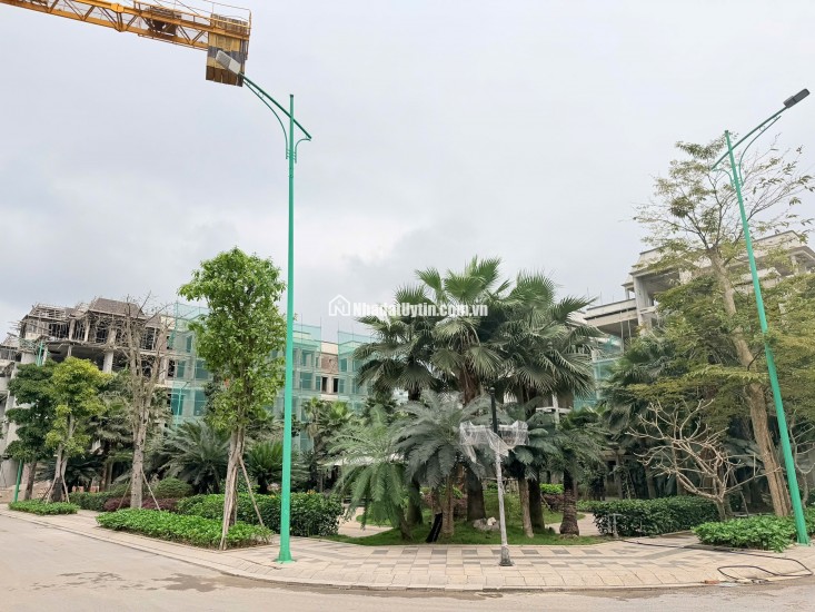 BÁN SIÊU PHẨM LIỀN KỀ  GREEN LITTLE TOWN 100M 5 TẦNG NHỈNH 17 TỶ