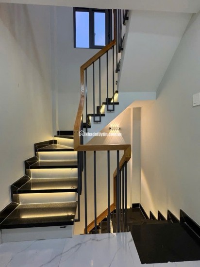 NHÀ ĐẸP LUNG LINH, HXH, NGANG 4M, 4 TẦNG, SHR, PHẠM VĂN CHÍ, 6 TỶ HƠN, QUẬN 6