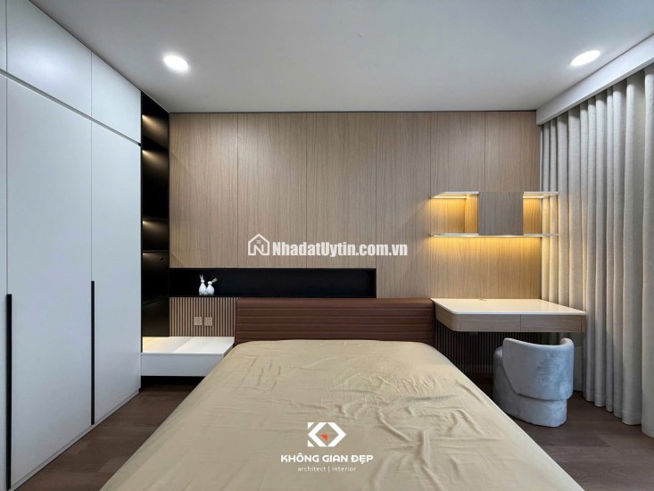 Bán Căn hộ chung cư Khai Sơn Long Biên- View đẹp- Full Nội thất- hỗ trợ vay 120m 3 ngủ nhỉnh 8 tỷ(TL)