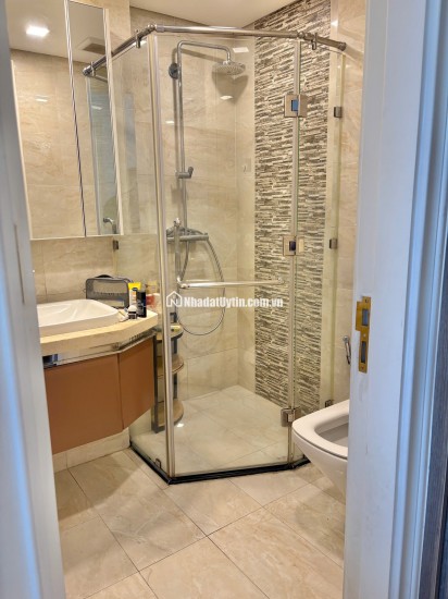 BÁN CĂN HỘ VINHOMES GOLDEN RIVER Q1, DT 70M2 (2PN2WC) SHR CHỈ 14.9 TỶ. LH:0906322053.