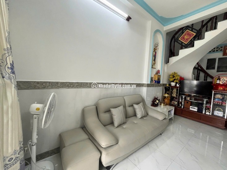 BÁN NHÀ CHÍNH CHỦ: NHỎ, ĐẸP, CHẮC CHẮN, HẺM THÔNG - RỘNG, KDC THÂN THIỆN. LH:0989051114.