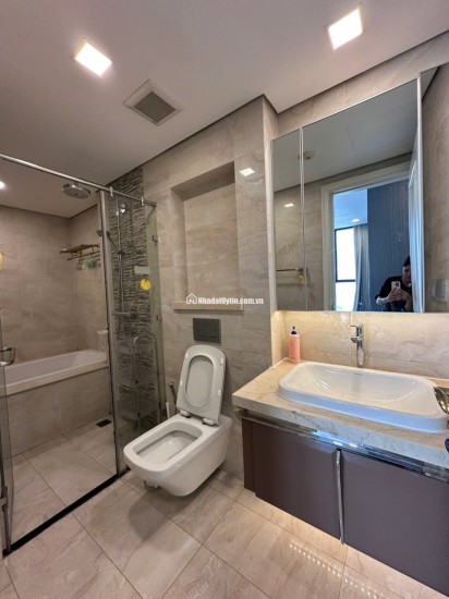 CHO THUÊ CHCC 72M2 (2PN) CHỈ 28 TRIỆU/TH. LH 0906322053 LINH