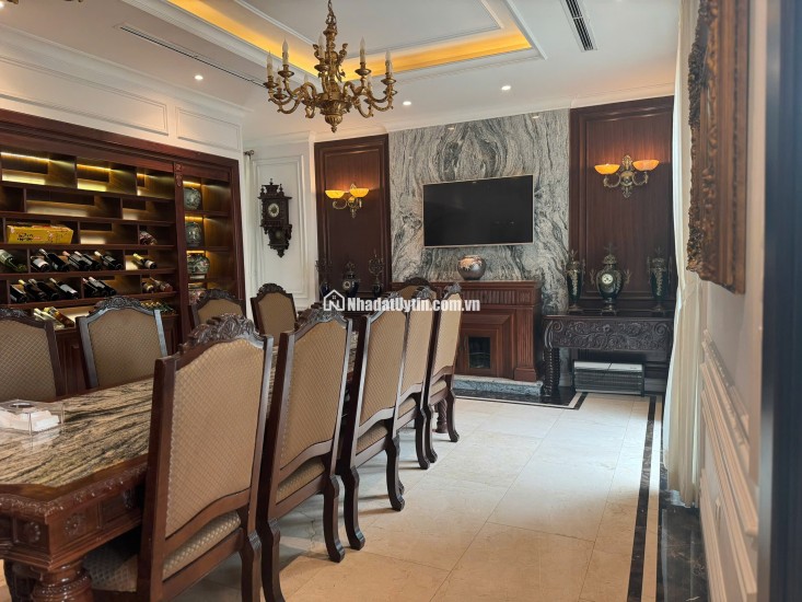 Cực hiếm 2 đơn lập hoa sữa đập thông 1 hầm xây 4 tẩng nổi DTXD hơn 900m sử dụng. Lh:0979144000