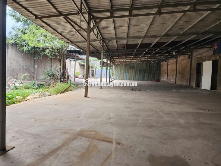 CHO THUÊ XƯỞNG TẠI ĐƯỜNG KÊNH TIÊU BÀ ĐIỂM 1. DT 1000M2 CHỈ 40TR/TH. LH:0903902443.