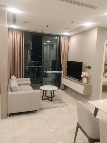 CHO THUÊ CHCC VINHOMES GOLDEN RIVER (TẦNG 20) 72M 2PN, 26TR/TH. LH:0938597537