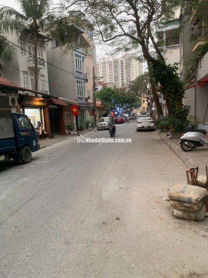 BÁN ĐẤT MẶT PHỐ ÁI MỘ - BỒ ĐỀ - LONG BIÊN HÀ NỘI. DT 120 M2 - SỔ ĐỎ - 52 TỶ. LH:0388796633.