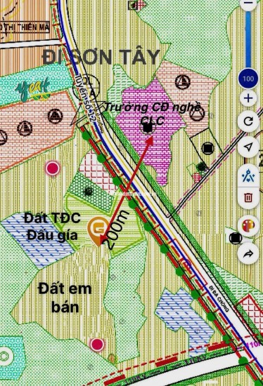 Bí mật lô đất 100m2 gần Quốc Lộ 21, khu vực trung tâm Hòa Lạc. Phù hợp xây trọ, đầu tư sinh lời, kết nối Metro 5 – Quốc Lộ 21. Liên hệ xem đất ngay.