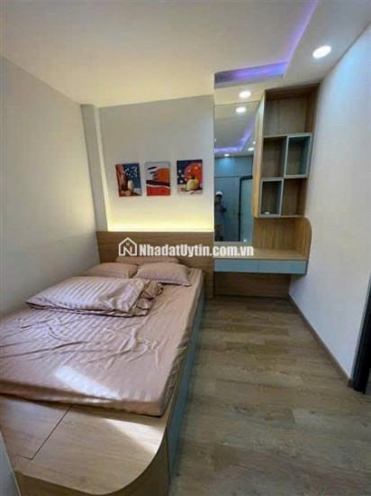 NHÀ ĐẸP QUẬN 4_4 TÀNG ĐÚC_30M2_KO QH_4 TỶ NHỈNH