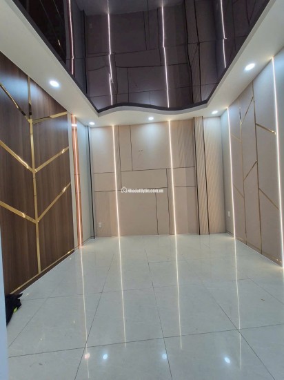 NHÀ ĐẸP QUẬN 4_4 TÀNG ĐÚC_30M2_KO QH_4 TỶ NHỈNH