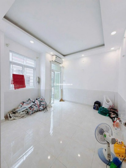 NHÀ ĐẸP QUẬN 4_4 TÀNG ĐÚC_30M2_KO QH_4 TỶ NHỈNH