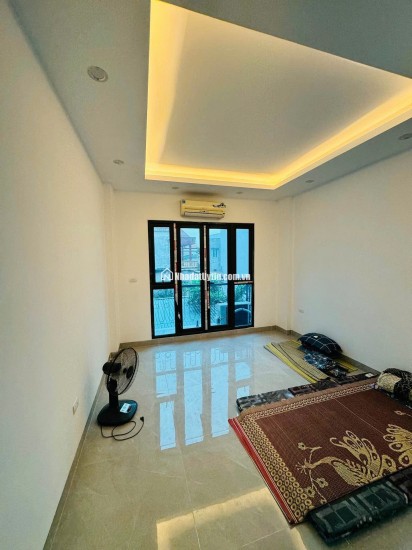 Bán nhà Nguyễn Văn Huyên 40m2x6T,  sát ô tô tránh, kinh doanh đỉnh, chỉ 15 tỷ