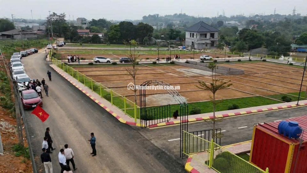 Đất Hoà Lạc, trục chính kinh doanh, ngay ngã tư Vai Réo