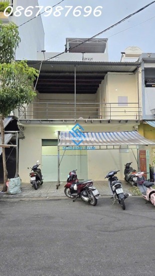 Nhà 1 trệt 1 lầu hẻm 3m cách chợ Phương Sài 50m .