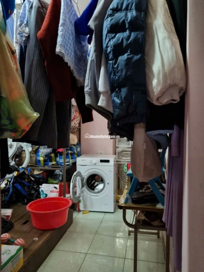 BÁN NHÀ MẶT TIỀN ĐƯỜNG QL1A, DT 43M2 SĐCC 4,5TỶ. LH:0396631136 – 0386663369.