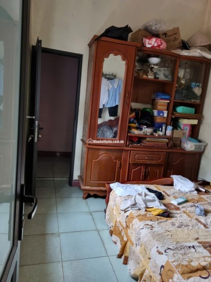 BÁN NHÀ MẶT TIỀN ĐƯỜNG QL1A, DT 43M2 SĐCC 4,5TỶ. LH:0396631136 – 0386663369.