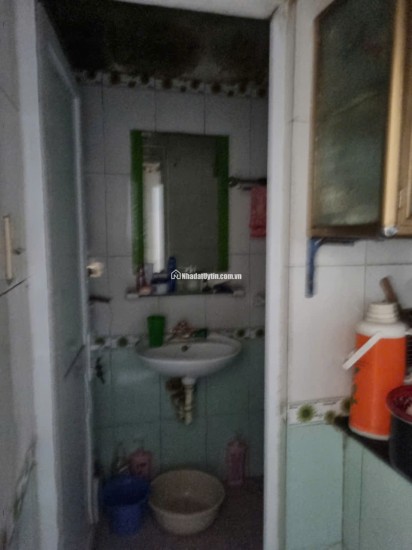 BÁN NHÀ MẶT TIỀN ĐƯỜNG QL1A, DT 43M2 SĐCC 4,5TỶ. LH:0396631136 – 0386663369.