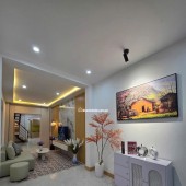BÁN NHÀ 2MT ĐƯỜNG PHẠM NGŨ LÃO (HẢI CHÂU) – 72MV 2 TẦNG – SHR CHỈ 4.7TỶ. LH:0905558958.