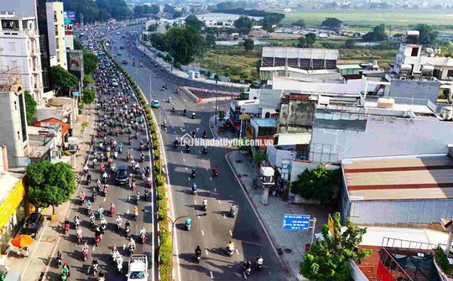 NGANG 30M - MẶT TIỀN ĐƯỜNG CỘNG HOÀ - 205TỶ