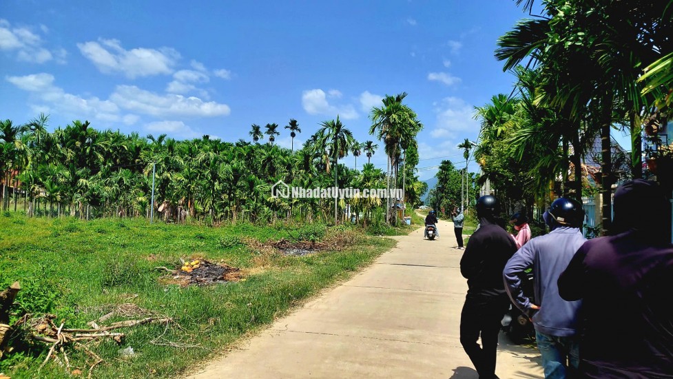 Cần bán nhanh 3 lô đất liền kề siêu đẹp, oto ra vào thông thoáng, giá tốt có thương lượng