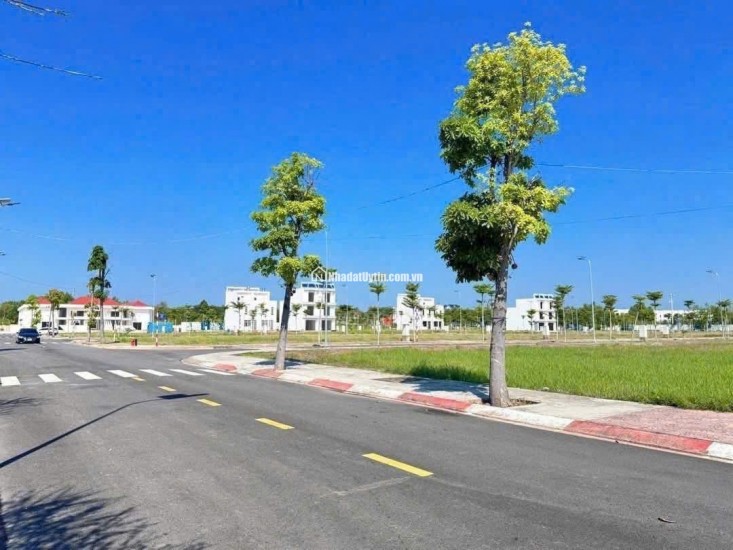 Cần bán gấp lô đất 70m2, Phước Hòa, sổ sẵn, hỗ trợ bank