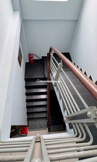 QUY MÔ 5 TẦNG LẠC LONG QUÂN - HXH TRÁNH SÁT MẶT TIỀN - NGANG RỘNG 4.3M - NHÀ ĐẸP