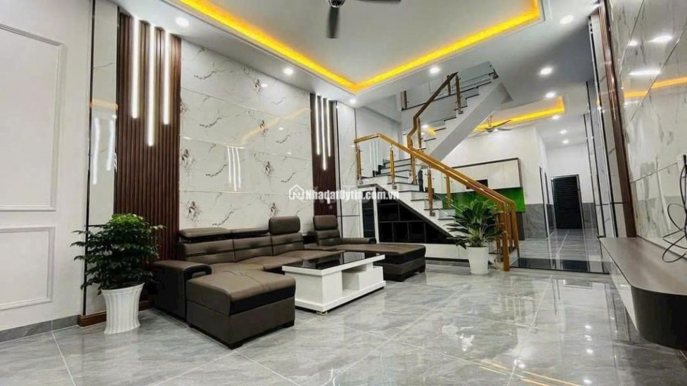 Bán Gấp Nhà 1 Trệt 1 Lầu, 120m², Sân Ô Tô Rộng, Cách UBND Tương Bình Hiệp Chỉ 500m