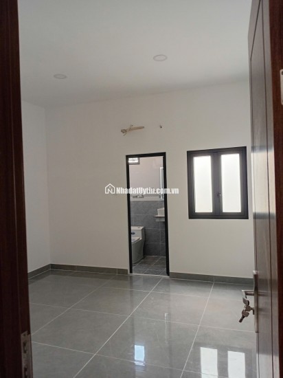 CHỈ VỚI 2TỶ1 SỞ HỮU NGAY CĂN NHÀ 1 TRỆT 1 LẦU, SỔ HỒNG RIÊNG NGAY TRUNG TÂM THỦ DẦU MỘT