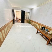 Bán nhà chính chủ 2,5 tầng ngõ 230/79 Định Công Thượng. LH:0968723972.
