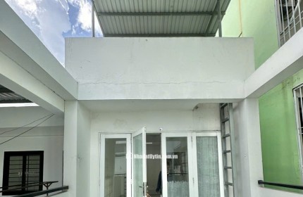 Bán nhà Q10 Tô Hiến Thành- 5 tầng 50m2- giảm mạnh còn 9.9 tỷ. Trí: 0967638168