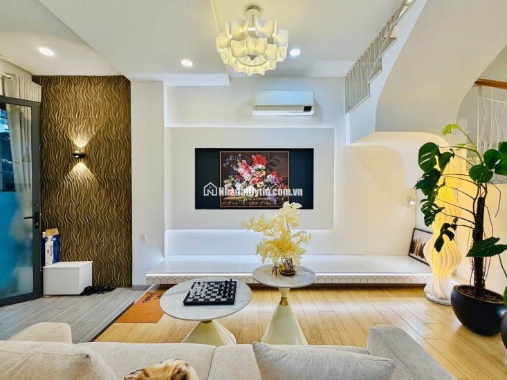 NHÀ ĐẸP GÒ VẤP - SÁT ĐẠI HỌC CÔNG NGHIỆP