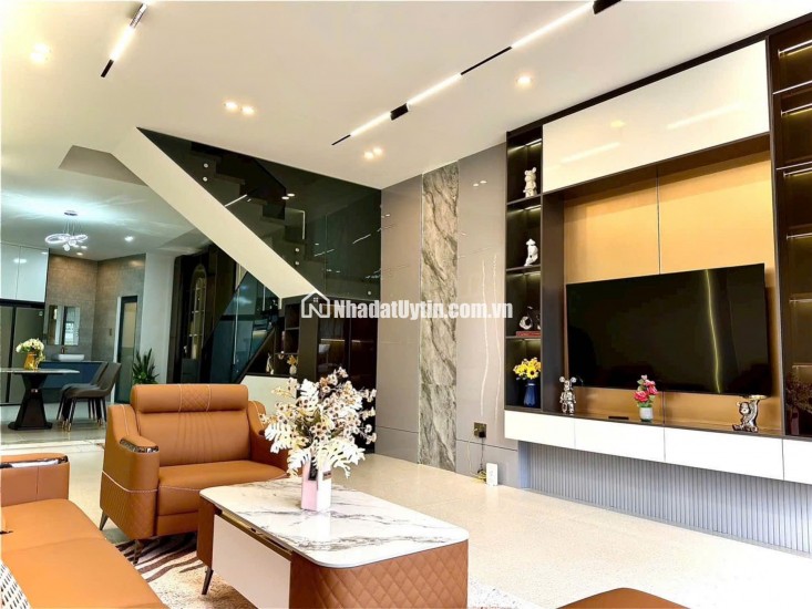 83M² – MT NGUYỄN HỮU THỌ – 3 TẦNG – FULL NỘI THẤT – 16.2 TỶ