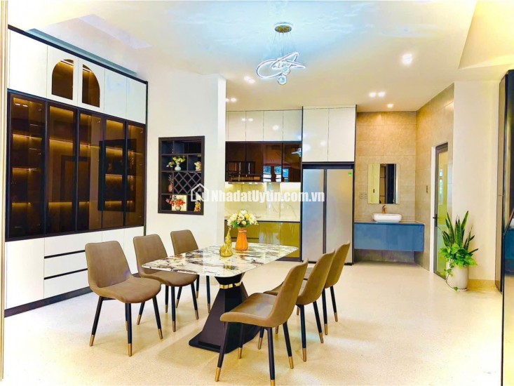 83M² – MT NGUYỄN HỮU THỌ – 3 TẦNG – FULL NỘI THẤT – 16.2 TỶ