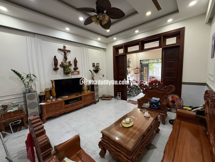 Bán nhà 5 tầng Tân Thới hiêp q12 5,5 x 19 [ 7,4 tỳ] HXH 8 m