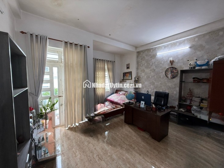 Bán nhà 5 tầng Tân Thới hiêp q12 5,5 x 19 [ 7,4 tỳ] HXH 8 m