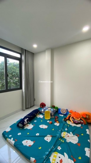 Nhà 3 tầng 54m2, 3PN, 3WC, hẻm 4m sát mặt tiền Phạm Văn Chiêu. Liên hệ ngay