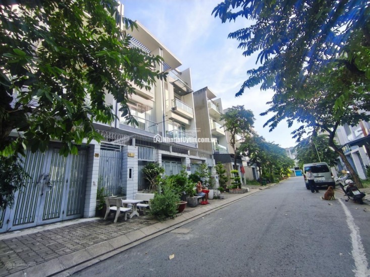Bán nhà riêng 100m2 tại Bình Hưng, Hồ Chí Minh, đẹp, nhiều tiện ích chỉ 10,5 tỷ