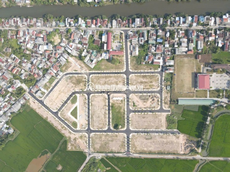Emerald Bao Vinh – Tuyệt Phẩm Nhà Đẹp Vị Trí Vàng Đắt Giá Ngay Bên Dòng Sông Hương Thơ Mộng, Thiết Kế Hiện Đại Sang Trọng, Không Gian Sống Xanh An Lành Đẳng Cấp.