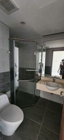Chung cư Ecopark 2 tỷ 30m 1 ngủ,sổ đỏ mới